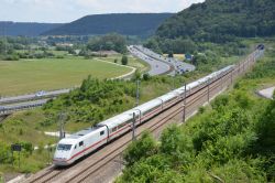 ICE 1 InterCityExpress Zug auf der Schnellfahrstrecke München - Nürnberg bei Kinding