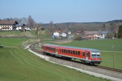 Dieseltriebwagen Baureihe 628 Deutsche Bahn DB auf der Strecke Traunstein - Traunreut - Mühldorf bei Hörpolding