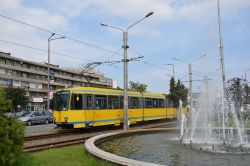 Tram Arad Rumänien Straßenbahn Düwag M8S M-Wagen aus Essen am Springbrunnen bei der Haltestelle Gara CFR