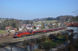 Österreich E-Lok Siemens Taurus Reihe 1116 der ÖBB mit Railjet in Hallwang-Elixhausen