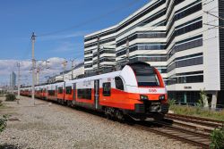 Eletrotriebwagen Siemens Desiro ML Reihe 4746 Cityjet der ÖBB Österreich S-Bahn Wien am Praterstern