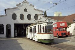 Straßenbahn Augsburg Tram GT5 vor der Wagenhalle Kriegshaber