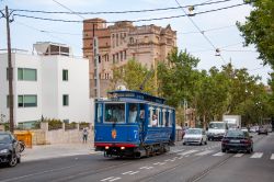 Straßenbahn Barcelona Tramvia Blau in der Avinguda Tibidabo