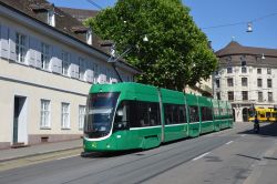 Straßenbahn Bombardier Flexity 2 Tram BVB Basel am Bankverein
