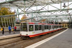 Stadtbahn Bochum U-Bahn Bogestra B-Wagen an der Ruhr-Universität