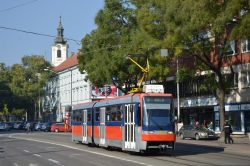 Straßenbahn Bratislava Tram CKD Tatra K2 in der Innenstadt von Bratislava am Namestie SNP
