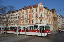 Straßenbahn Braunschweig Tram LHB GT6 der BSVAG am Friedrich-Wilhelm-Platz
