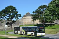Stadtbus Brest Frankreich Bus MAN Lions City Gelenkbus for der Festung Brest