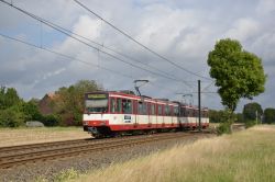 Stadtbahn Düsseldorf Rheinbahn Düwag B-Wagen B80 auf der U79 nach Duisburg bei Wittlaer