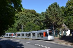 Stadtbahn Düsseldorf Straßenbahn Rheinbahn NF8U auf der Linie U72 nach Ratingen am Hubertushain