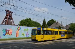 Straßenbahn Essen Tram EVAG Duewag M8C an der Zeche Zollverein
