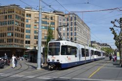 Straßenbahn Genf Geneve Tram Duewag Vevey Be 4/6 an der Haltestelle Rive