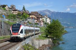 Stadler FLIRT Triebzug 523 der SBB als S-Bahn/RER am Genfersee/Lac Lman